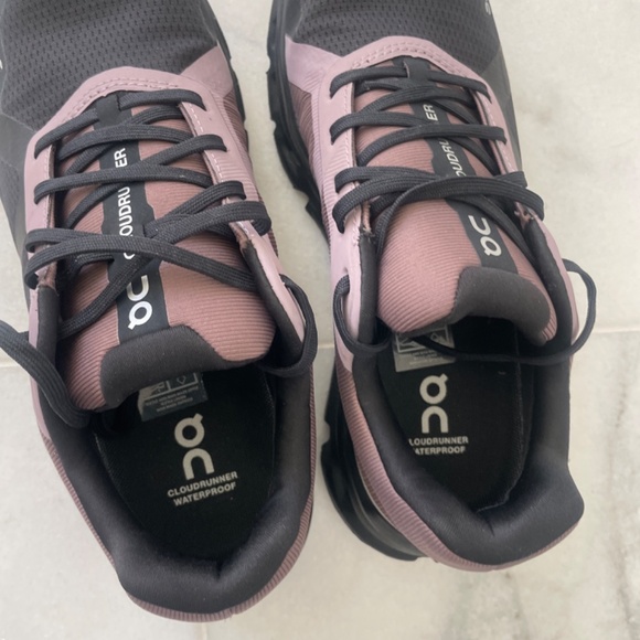 On cloud cloudrunner 7.5 - Picture 7 of 8